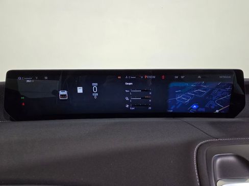 Certified 2025 Ford Expedition Platinum image 24