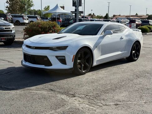 Used 2017 Chevrolet Camaro SS RWD image 6