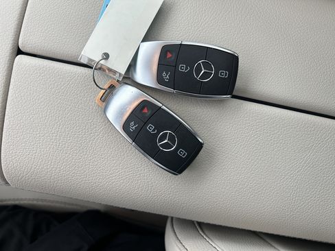 Used 2022 Mercedes-Benz GLS 450 4MATIC image 38