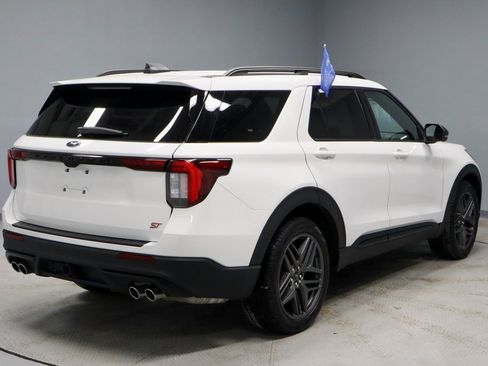 Certified 2025 Ford Explorer ST image 10
