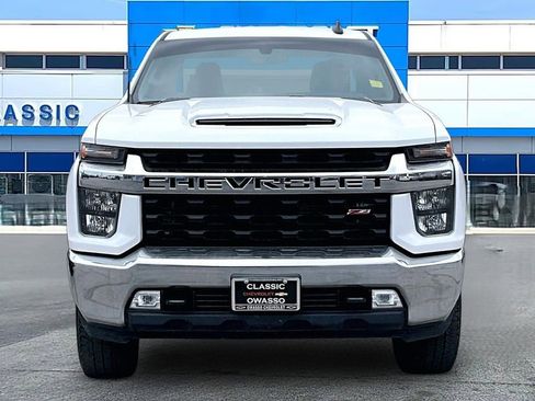 Used 2023 Chevrolet Silverado 2500 LT w/ Convenience Package image 2