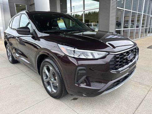 Certified 2023 Ford Escape ST-Line w/ Tech Pack #1 AWD/4WD image 11