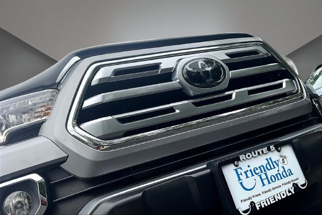 Used 2018 Toyota Tacoma Limited AWD/4WD image 34