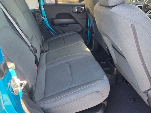 Used 2024 Jeep Wrangler Sahara image 12