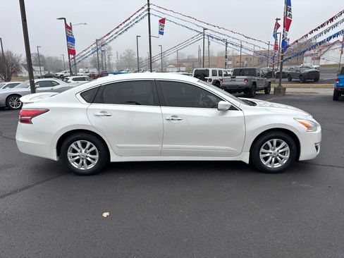 Used 2014 Nissan Altima 2.5 S w/ Sport Value Package image 7