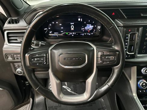 Used 2023 GMC Yukon Denali AWD/4WD image 13