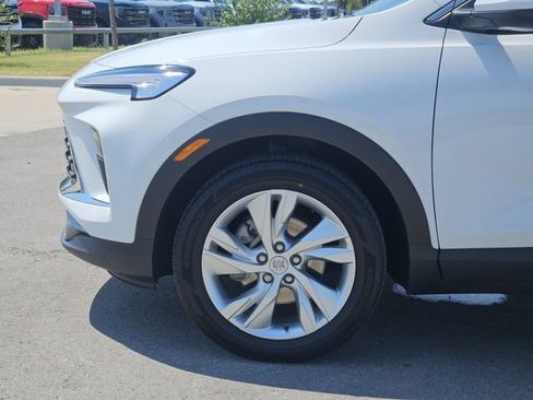 Used 2025 Buick Encore GX Preferred FWD image 10
