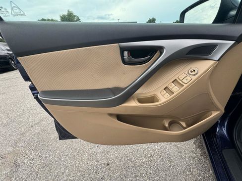 Used 2013 Hyundai Elantra GLS w/ Preferred Pkg FWD image 15