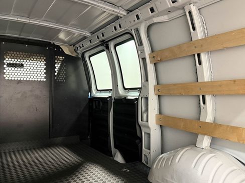 Used 2024 GMC Savana 2500 w/ Driver Convenience Package image 81