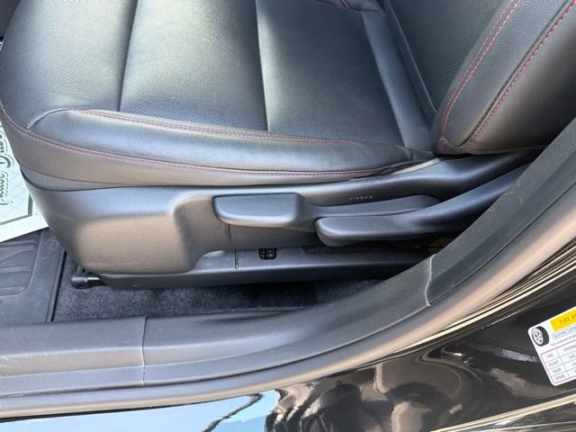 Certified 2024 Chevrolet Trax RS w/ Sunroof Package FWD image 11
