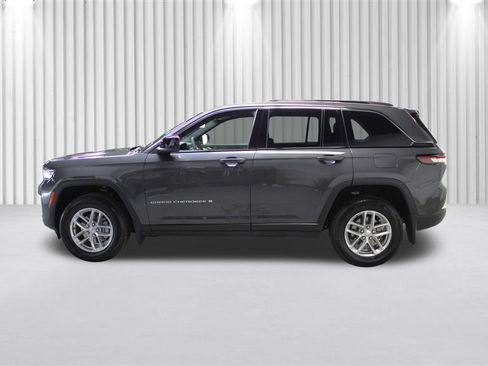 New 2025 Jeep Grand Cherokee Laredo X w/ Luxury Tech Group I image 5