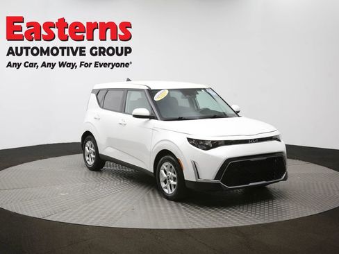 Used 2025 Kia Soul LX w/ LX Technology Package image 48