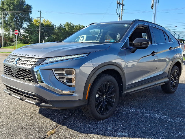 Used 2024 Mitsubishi Eclipse Cross AWD image 3