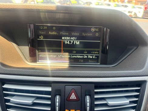 Used 2012 Mercedes-Benz E 350 4MATIC Sedan image 23