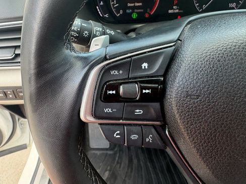 Certified 2018 Honda Accord Touring image 15