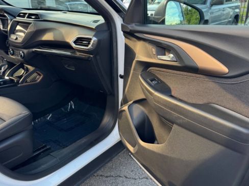 Used 2023 Chevrolet TrailBlazer ACTIV image 19