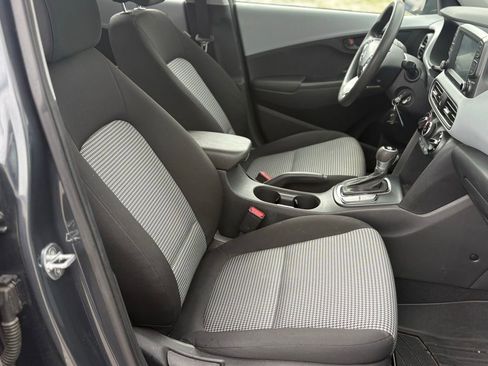 Used 2019 Hyundai Kona SE image 16