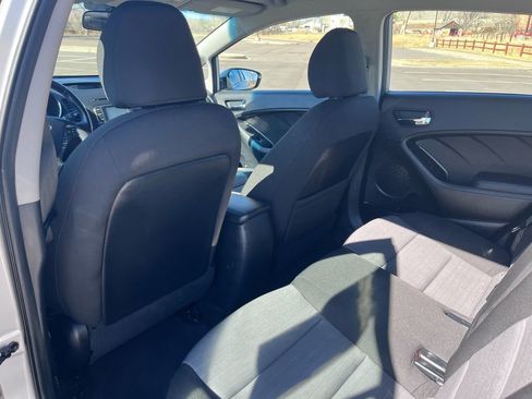 Used 2016 Kia Forte EX image 20