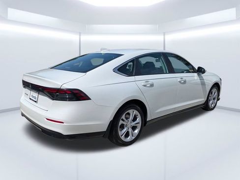 Certified 2025 Honda Accord LX image 4