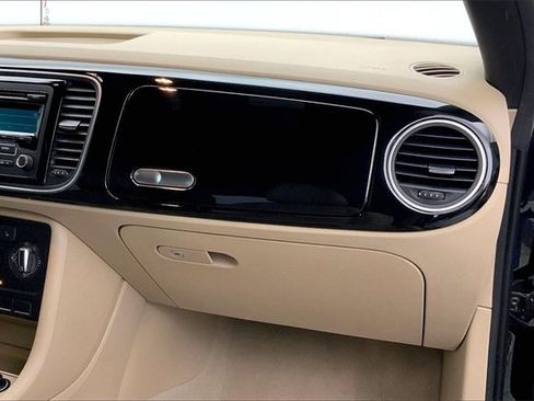 Used 2015 Volkswagen Beetle 1.8T image 16