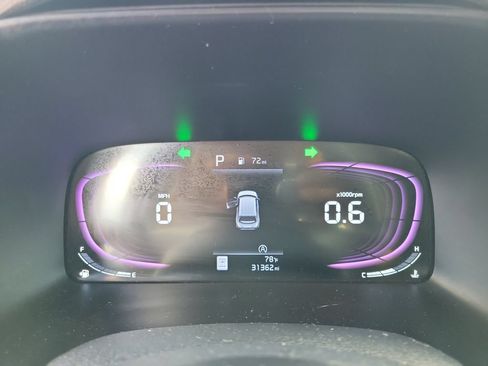 Used 2025 Kia Soul LX w/ LX Technology Package FWD image 26