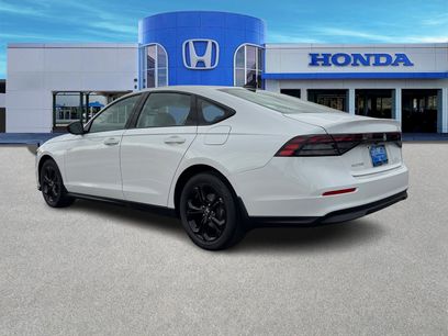 New 2025 Honda Accord SE