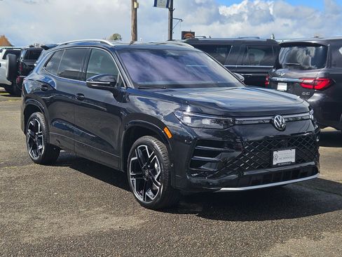 New 2026 Volkswagen Tiguan SEL R-Line AWD/4WD image 7
