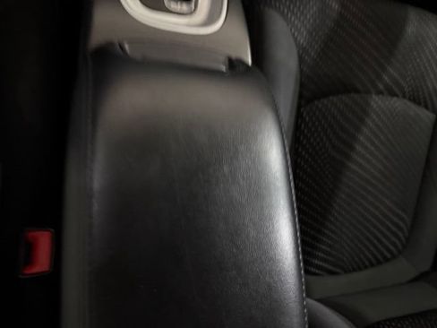 Used 2018 Dodge Journey SE w/ Blacktop Package FWD image 23