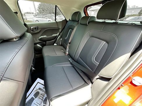 New 2025 Hyundai Venue Limited image 14