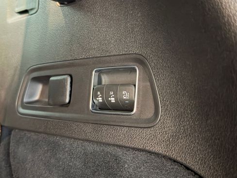 Used 2024 Mercedes-Benz GLS 450 4MATIC image 50