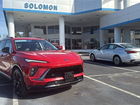 Certified 2025 Buick Envision Sport Touring image 1