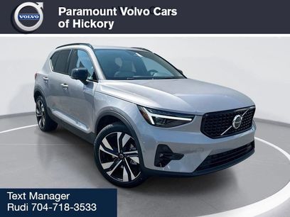 New 2026 Volvo XC40 B4 Plus w/ Climate Package