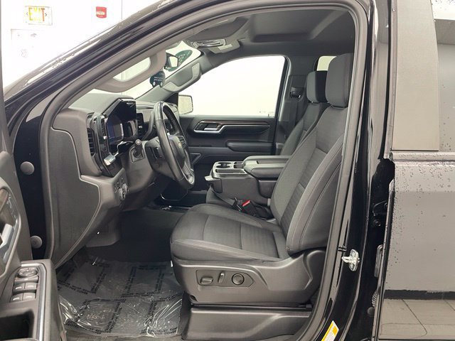 Certified 2023 Chevrolet Silverado 1500 LT AWD/4WD image 16