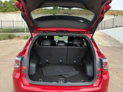 Used 2025 Jeep Compass Limited image 32