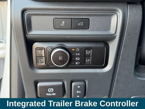 Used 2023 Ford Expedition Platinum AWD/4WD image 19