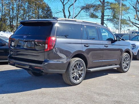 New 2026 Ford Expedition Platinum w/ Stealth Appearance Package AWD/4WD image 6