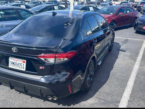 Used 2024 Toyota Corolla SE image 2