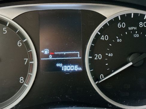 Used 2024 Nissan Kicks S image 18