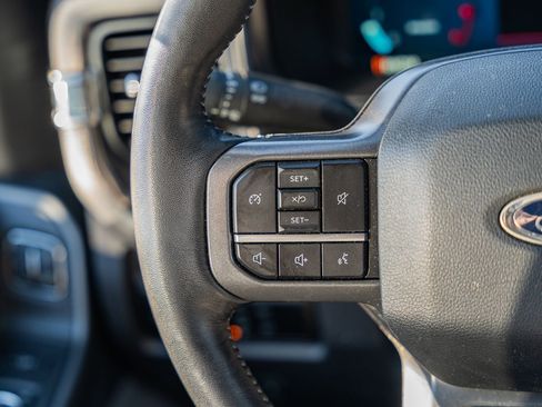 Certified 2024 Ford F250 Lariat w/ Black Appearance Package image 30