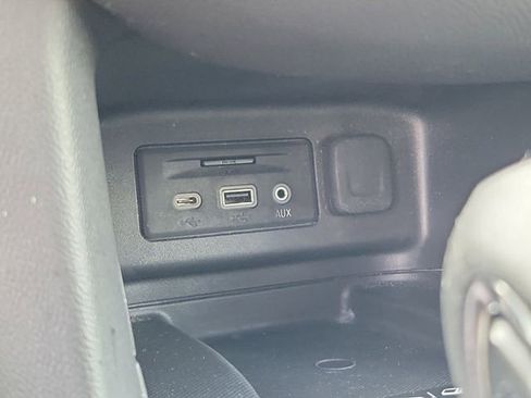 Certified 2024 Chevrolet Equinox Premier FWD image 29