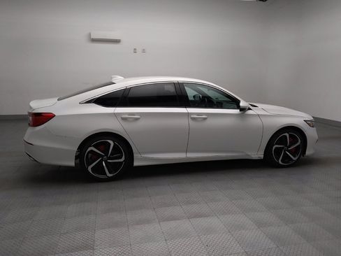 Used 2019 Honda Accord Sport image 10