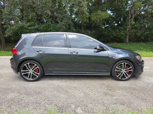 Used 2017 Volkswagen GTI SE FWD image 4