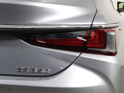 Used 2022 Lexus ES 350 w/ Premium Package image 44