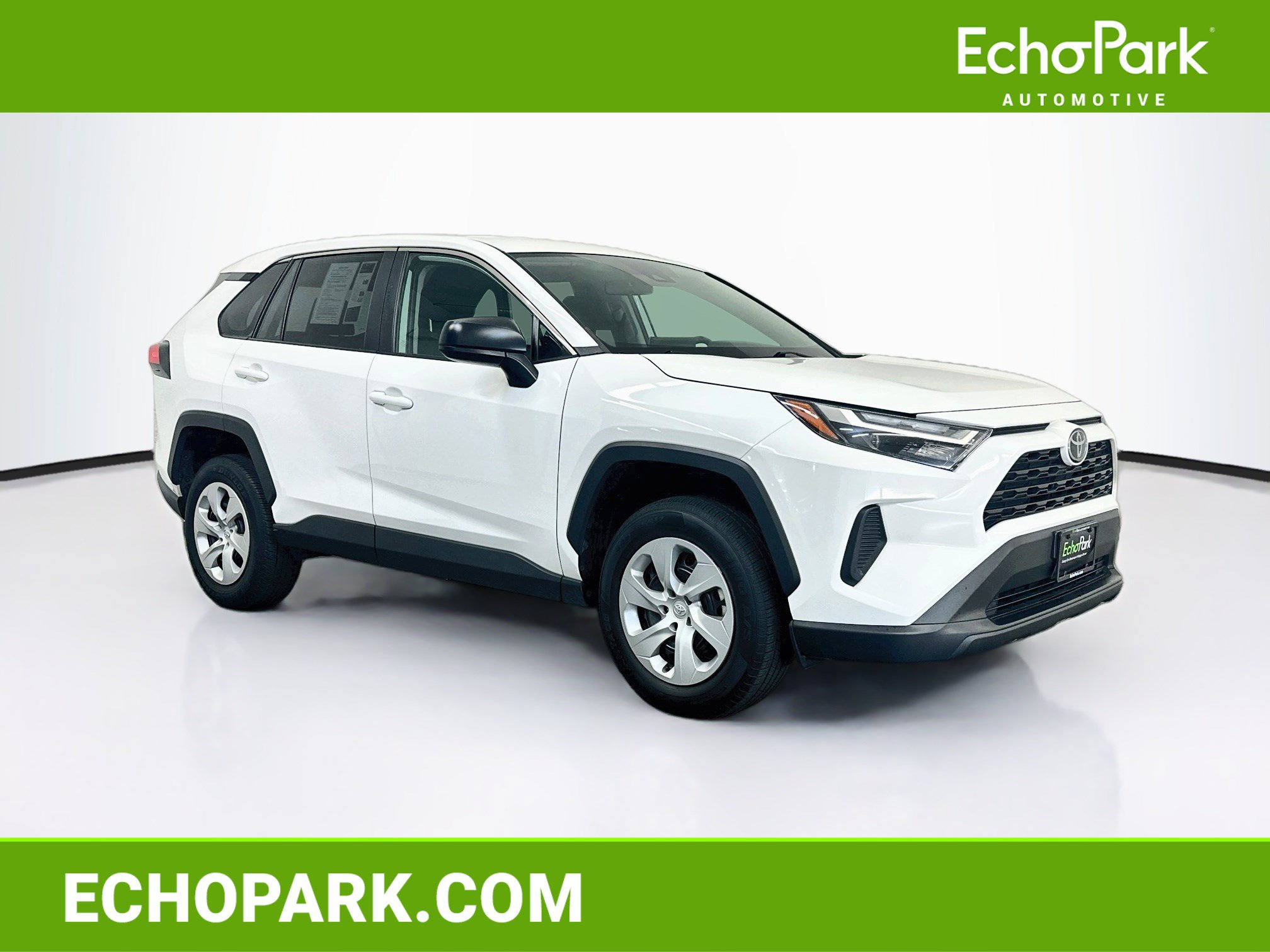 Used 2025 Toyota RAV4 LE AWD/4WD image 1