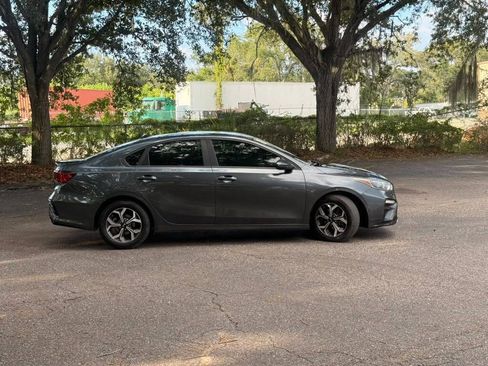 Used 2019 Kia Forte LXS FWD image 4