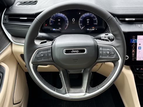 New 2026 Jeep Grand Cherokee L Limited image 18