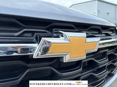 Used 2025 Chevrolet Trax LS w/ LS Convenience Package FWD image 38