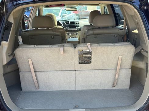 Used 2011 Toyota Highlander SE w/ Tow Pkg AWD/4WD image 20