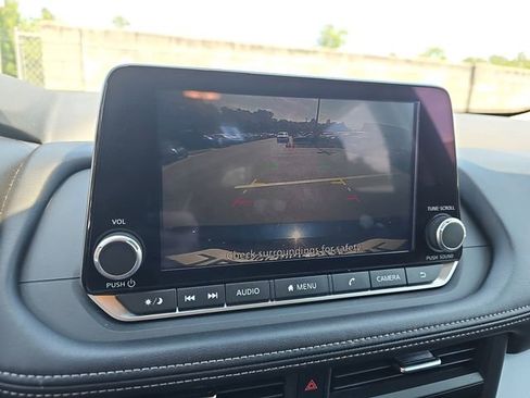 Used 2025 Nissan Rogue SV AWD/4WD image 20