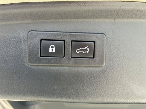 Used 2023 Subaru Outback Limited AWD/4WD image 11